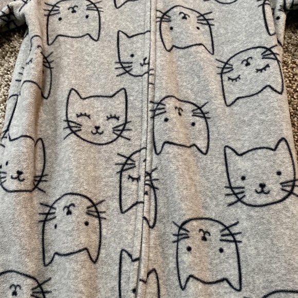 2 pair 3t pajamas - Picture 4 of 5